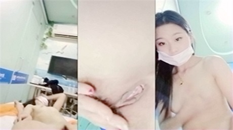 女友口交完主动骑上来遥 干完还忍不住一直抠穴